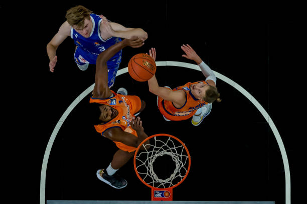 而伊加则需 而伊加则需