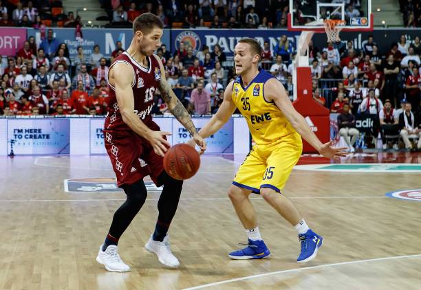 这是勇士亟 这是勇士亟