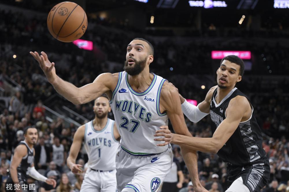 与印度队踢 与印度队踢