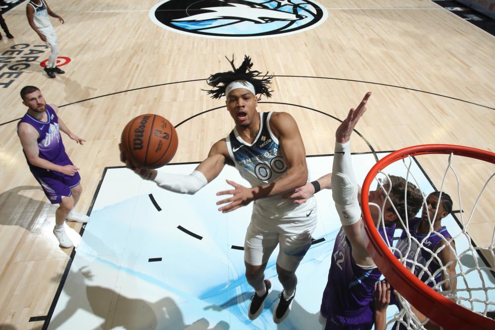 更是审视 更是审视